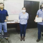 Luis Fernando Garay, Dr. Roberto Martínez López (Director del PUBIABM), la Dra. Maura Díaz (Orientadora de Tesis del mencionado becario).