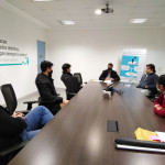 Ángel Gustavo Rodríguez Ramos, el Prof. Dr. Raúl Gregor (Tutor del Becario), el Lic. Eduardo Borgognon Montero (Director de la Ganadera 13 de MAYO S.A., patrocinante del PUBIABM), el Dr. Roberto Martínez López (Director del PUBIABM) y la Lic. Liz Mariela Centurión (Coordinadora del PUBIABM)