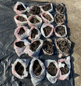 Secado de las muestras al aire libre y posterior tamizado.