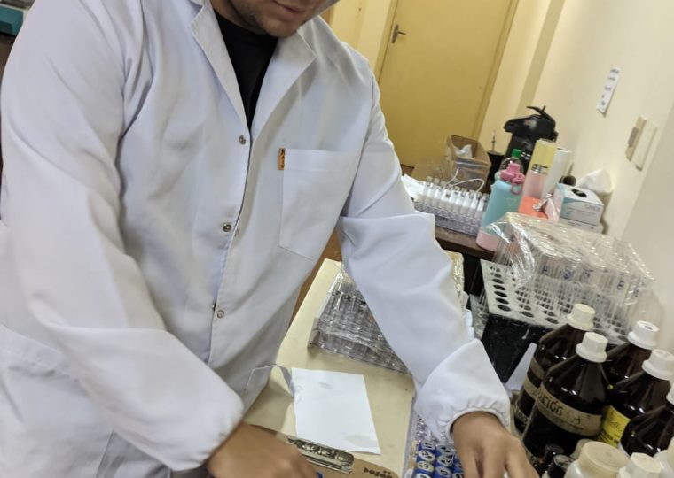 Preparación de muestras de suelo para proceder a la centrífuga