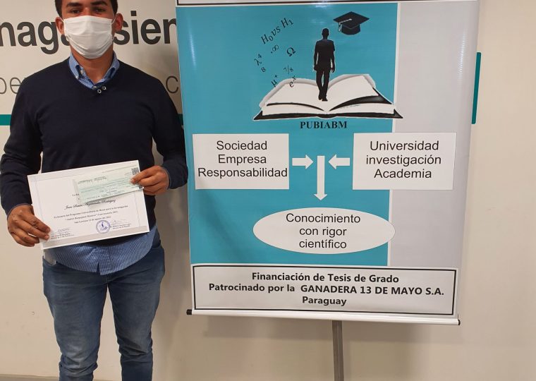 Tesista Juan Simón Arzamendia Rodríguez.