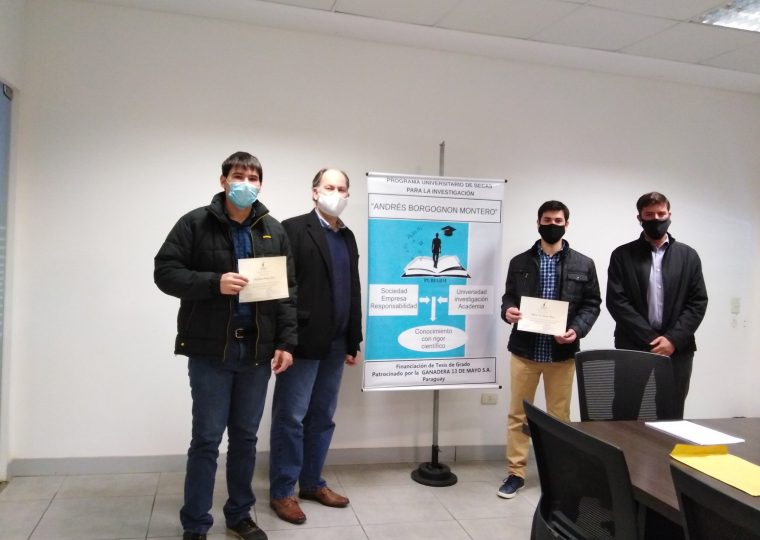 Alejandro Ivan Espinoza Miranda, el Prof. Dr. Raúl Gregor (Tutor del Becario), el Lic. Eduardo Borgognon Montero (Director de la Ganadera 13 de MAYO S.A., patrocinante del PUBIABM), el Dr. Roberto Martinez López (Director del PUBIABM), la Lic. Liz Mariela Centurión (Coordinadora del PUBIABM).