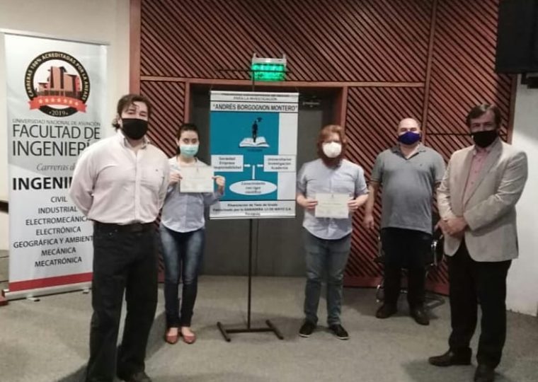 Francisco Mendieta y Verónica Peralta, Dr. Rubén Alcides López Santacruz (Decano de la FIUNA), el Dr. Antonio Aquino (Director de Investigación), el Dr. Roberto Martinez López (Director del PUBIABM), la Prof. MSc. Liz Centurión (Coordinadora del PUBIABM).